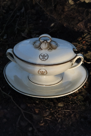 Rare Wedgwood Sauce Tureen – Prince of Wales Feathers & Crown, c.1770-1790