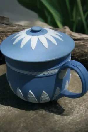 Rare 18th Century Wedgwood Solid Blue Jasperware Custard Cup with Lid – top round knob Missing