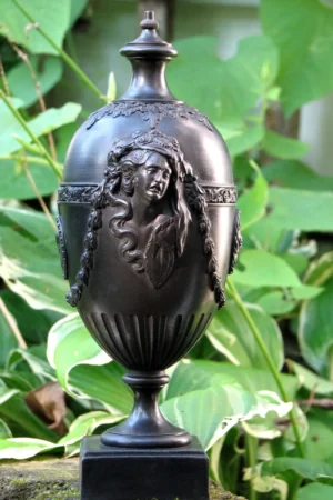 Rare Wedgwood/Neale/Palmer 1790 Black Basalt Console Vase – Dying Cleopatra & Cardinal Richelieu