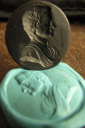 Rare 18th Century Wedgwood/Jean Voyez Black Basalt Intaglio Seal – Bust of Sir Isaac Newton, Marked “WEDGWOOD”