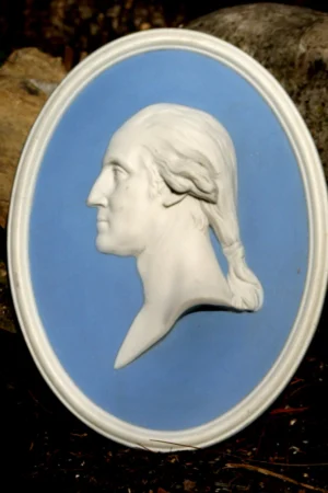 Rare 1932 Wedgwood Medallion by Bert Bentley – George Washington By Houdon Bicentenary