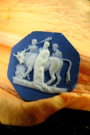 Wedgwood 1785-1790 Double-Sided Blue Dip Jasper Brooch – Classical Figure, Museum Quality